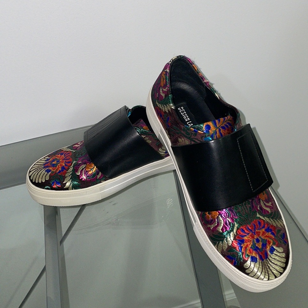 Design Lab multicolored embroidered sneakers with leather strap